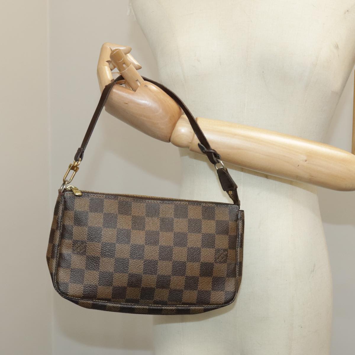 Louis Vuitton Pochette Accessoire, Brown, Canvas, clutch