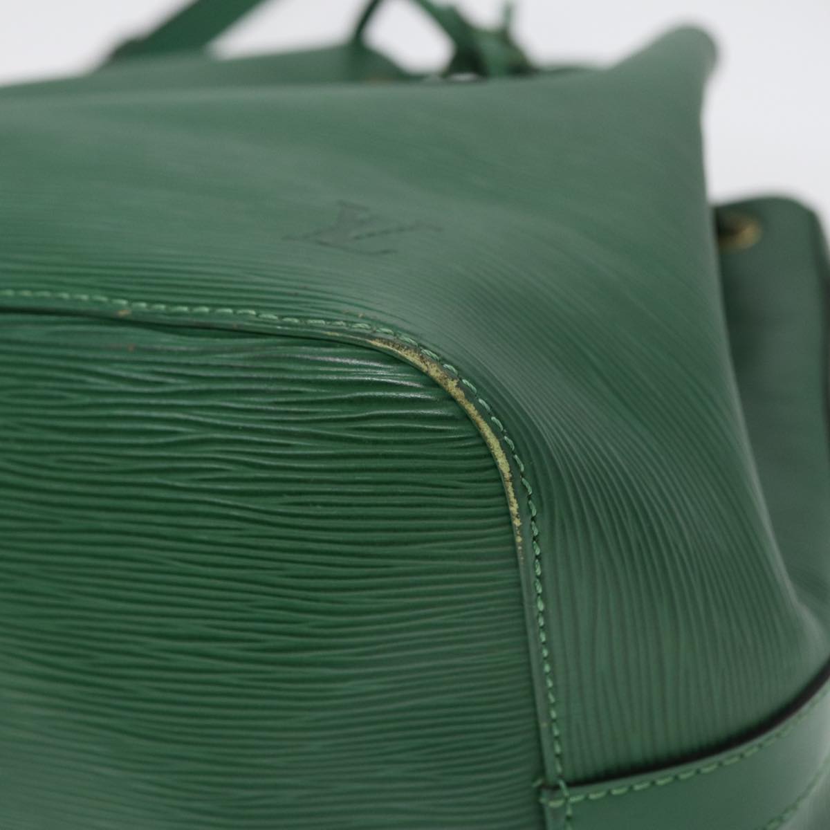 Louis Vuitton Noé PM, Green, Leather, shoulder