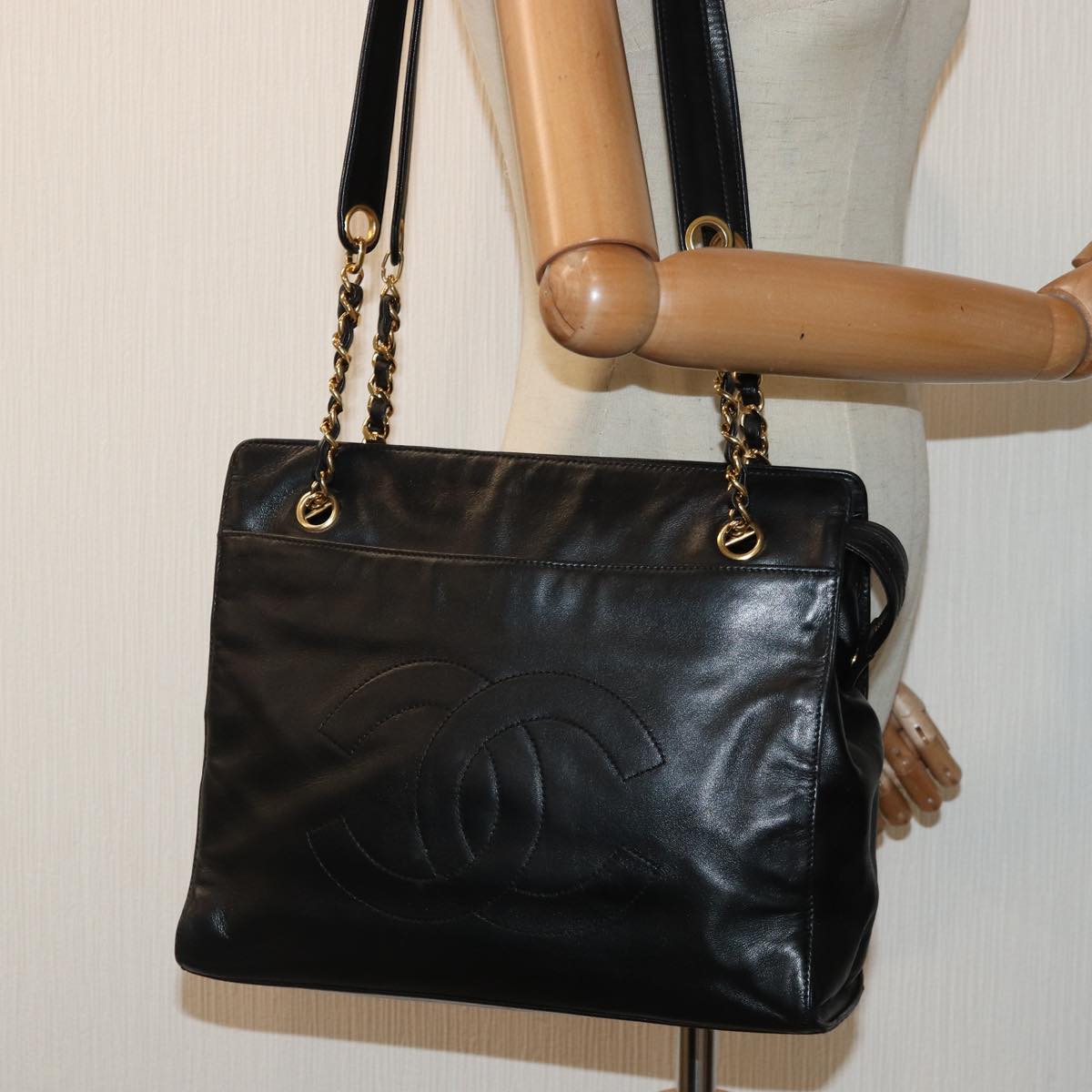 Chanel Logo CC, Black, Leather, shoulder