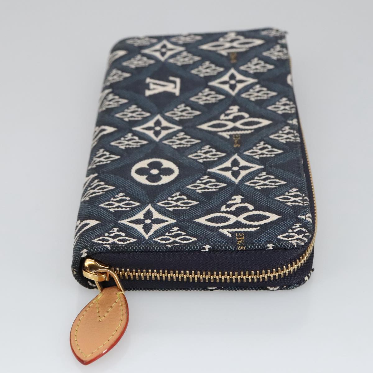 Louis Vuitton Portefeuille zippy, Blue, Canvas, wallet