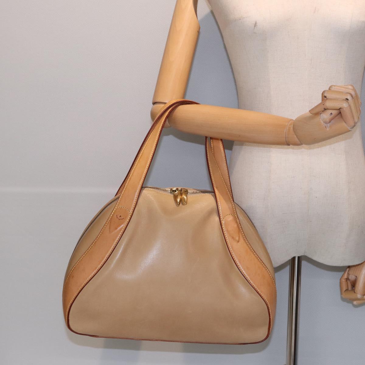 Louis Vuitton Normandy, Beige, Leather, handbag