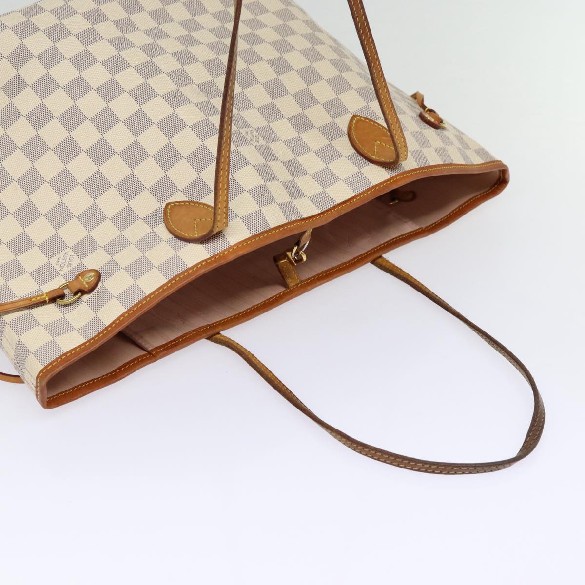 Louis Vuitton Neverfull MM, White, Canvas, tote