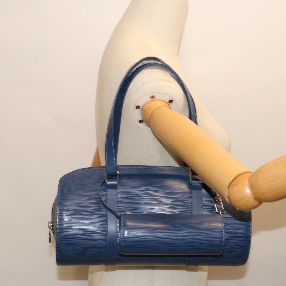 Louis Vuitton Soufflot, Blue, Leather, handbag