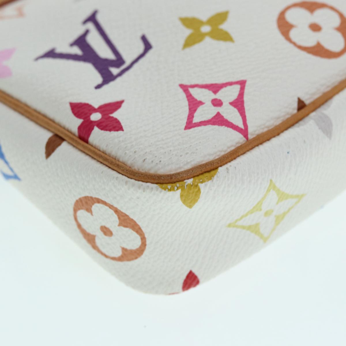 Louis Vuitton Pochette Accessoire, White, Canvas, clutch