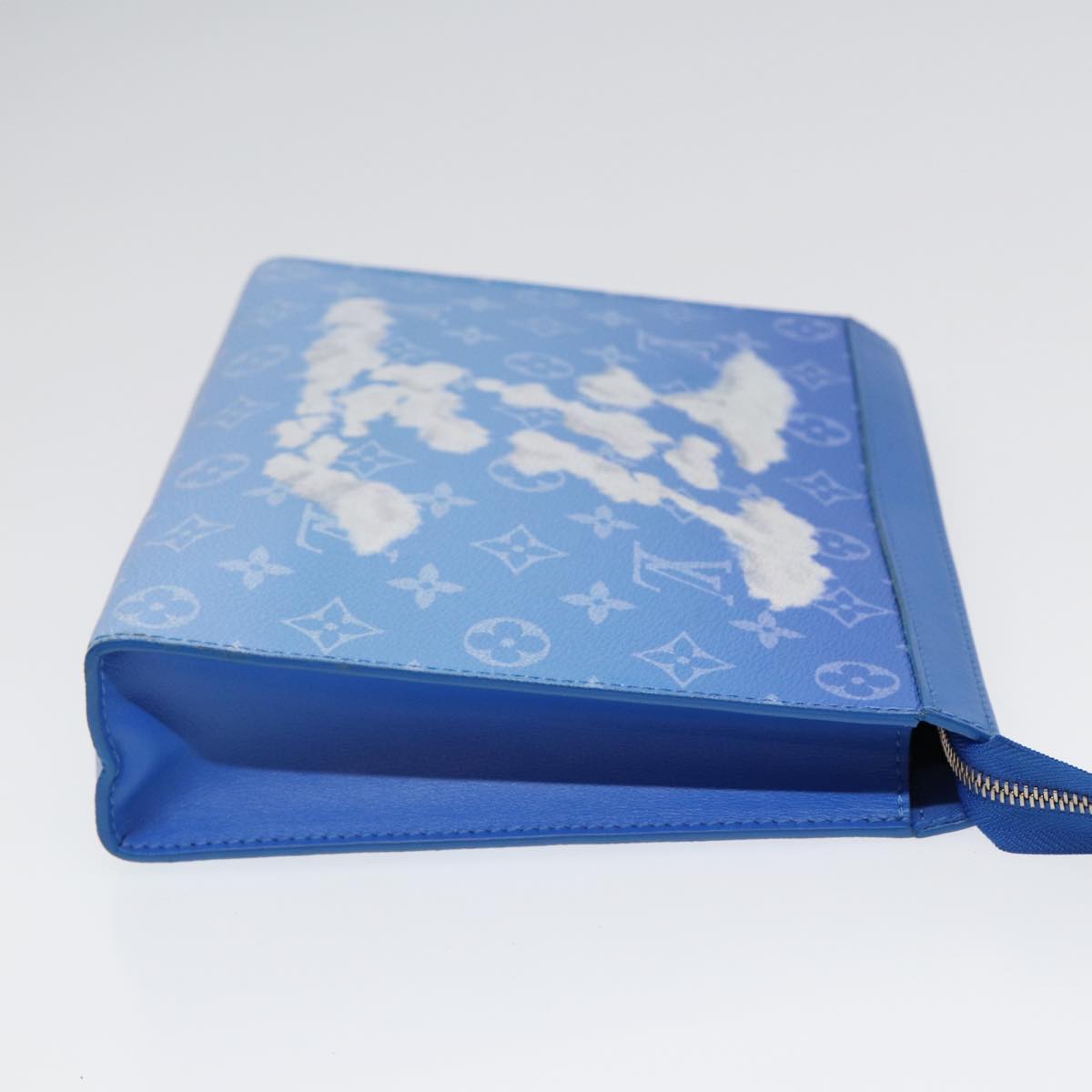 Louis Vuitton Pochette voyage, Blue, Canvas, clutch