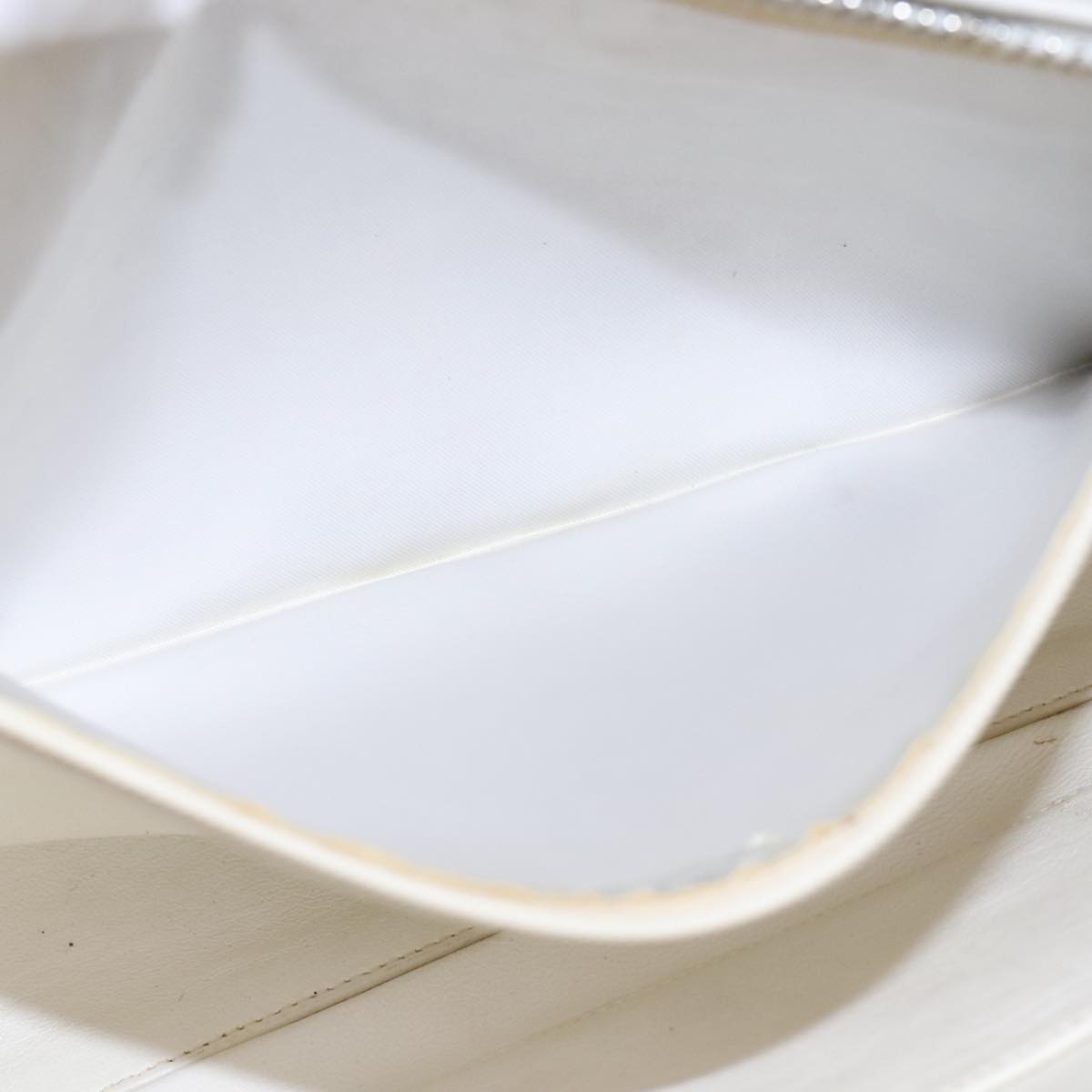 Chanel Cc, White, Leather, shoulder