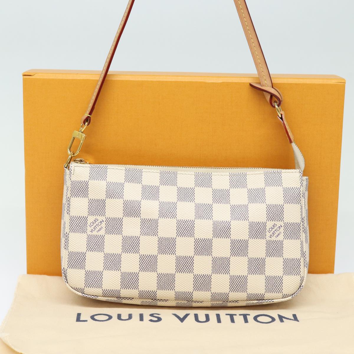 Louis Vuitton Pochette accessoires, White, Canvas, clutch