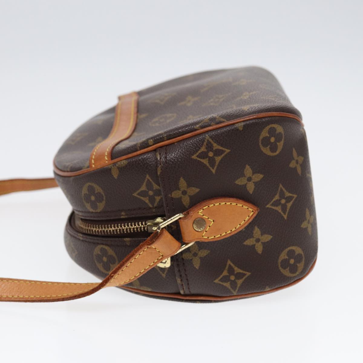 Louis Vuitton Besace, Brown, Canvas, shoulder