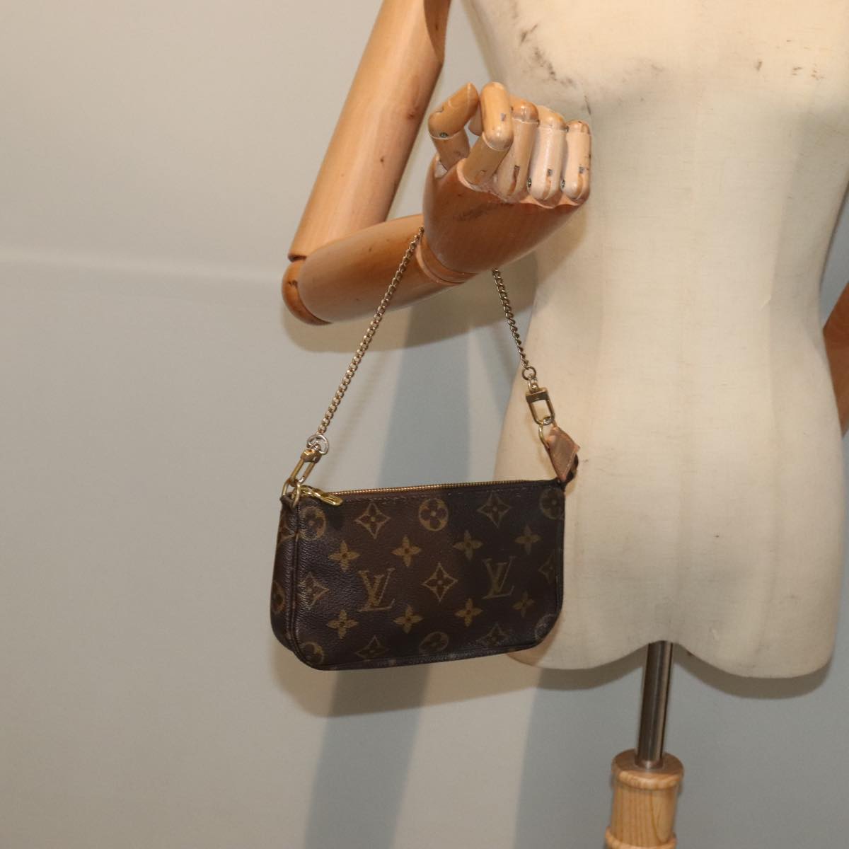 Louis Vuitton Pochette Accessoire, Brown, Canvas, shoulder