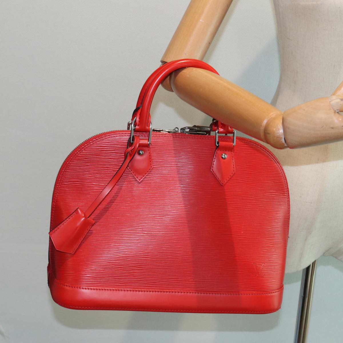 Louis Vuitton Alma, Red, Leather, handbag