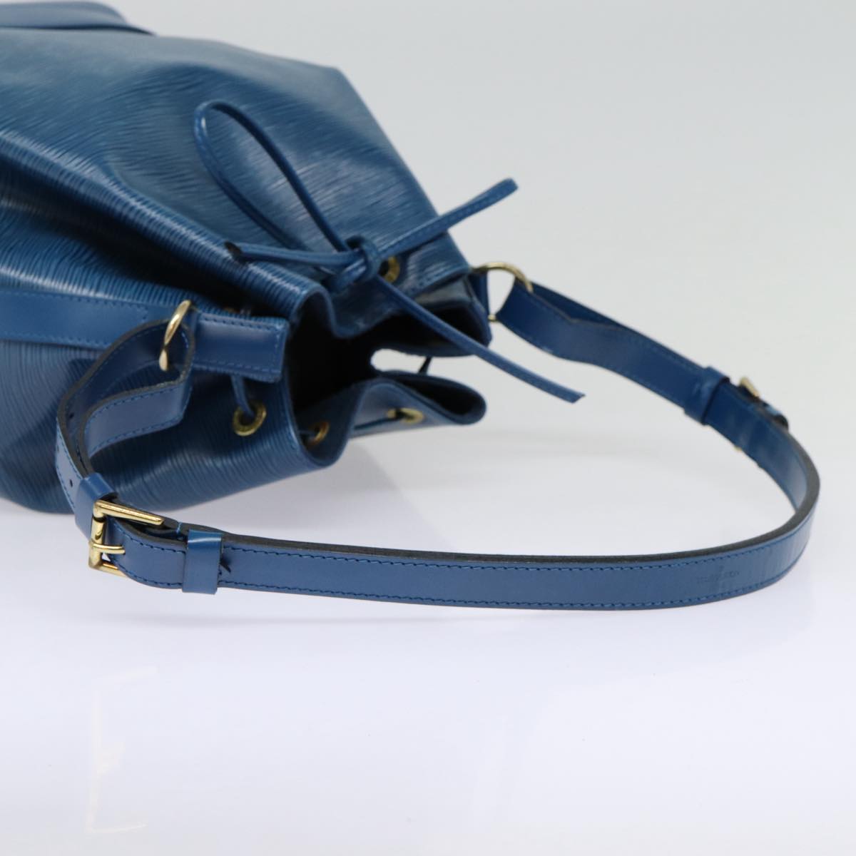 Louis Vuitton Noe, Blue, Leather, shoulder