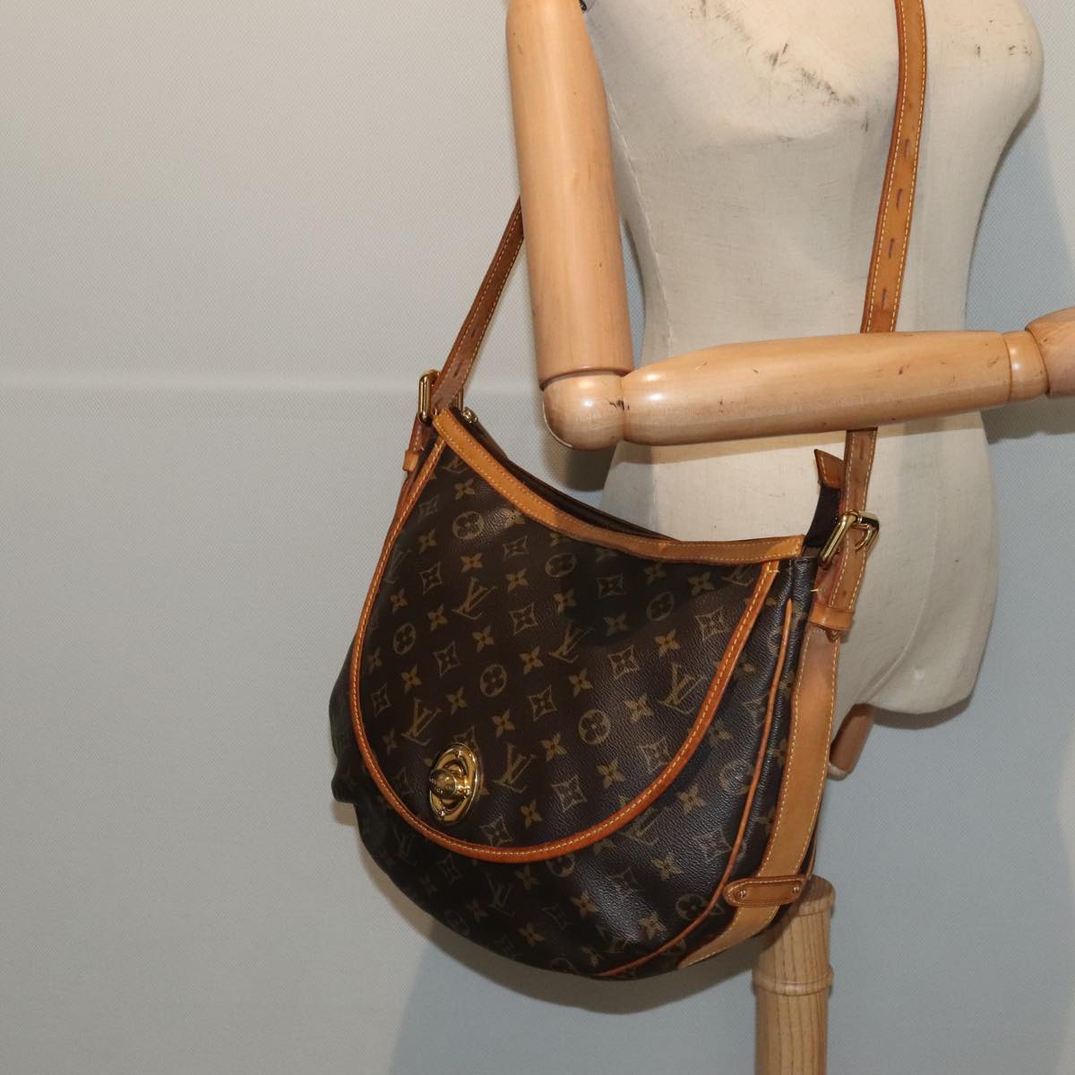 Louis Vuitton Tulum, Brown, Canvas, shoulder