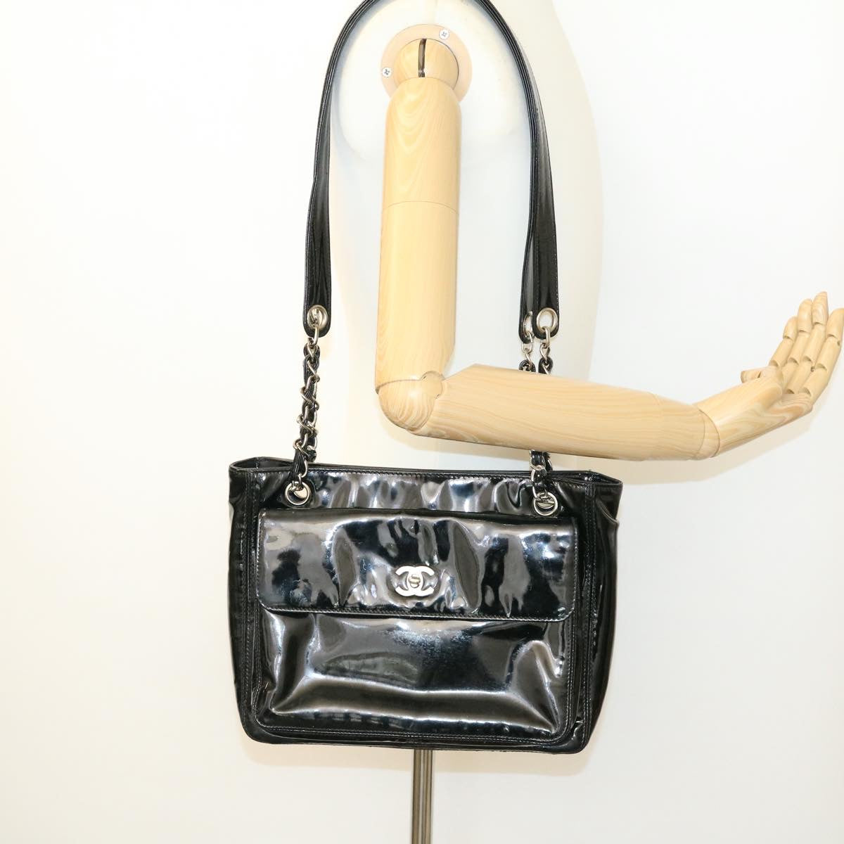 Chanel -, Black, Patent Leather, shoulder