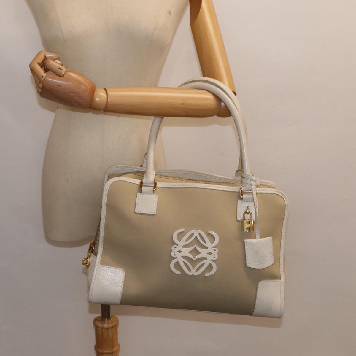 Loewe Anagram, Beige, Canvas, handbag