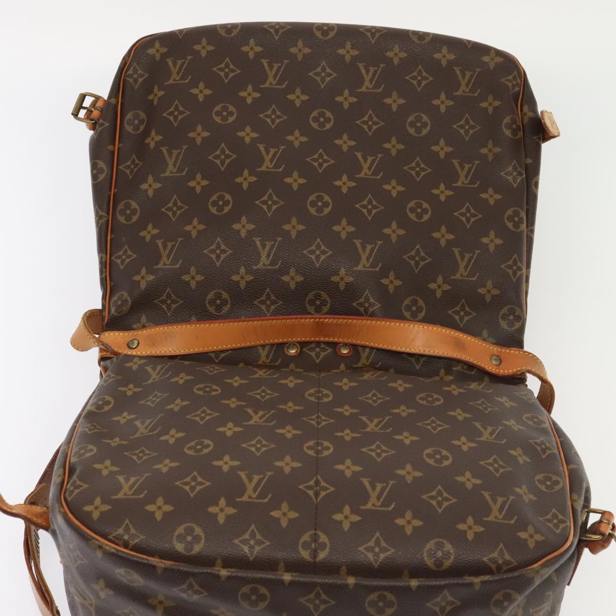 Louis Vuitton Saumur 35, Brown, Canvas, shoulder