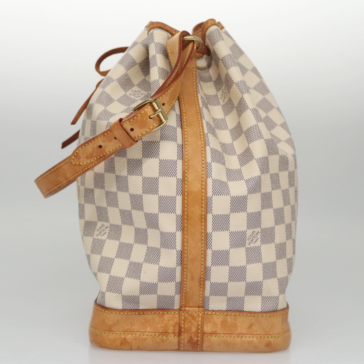 Louis Vuitton Noe, White, Canvas, shoulder