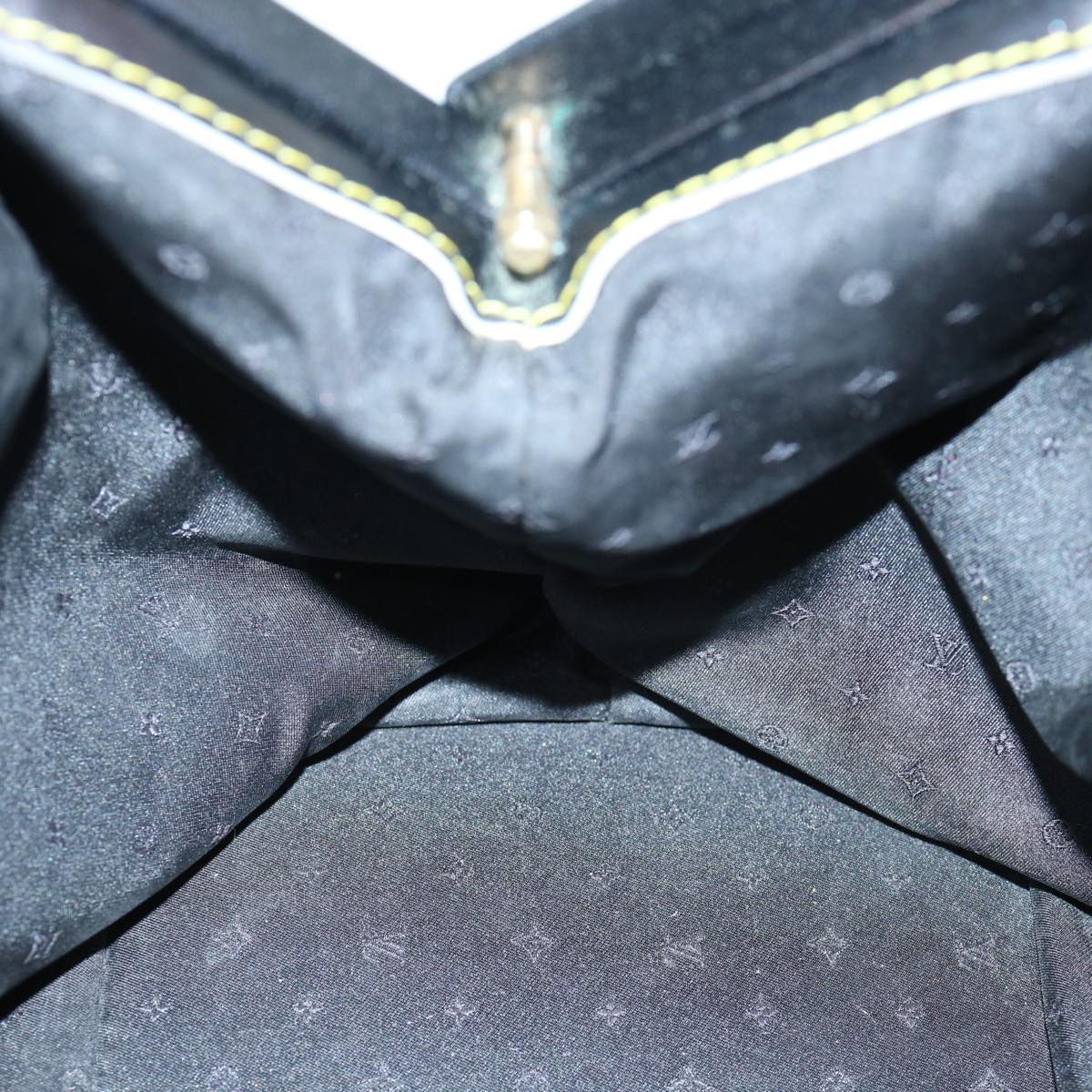 Louis Vuitton Suhali, Black, Leather, handbag