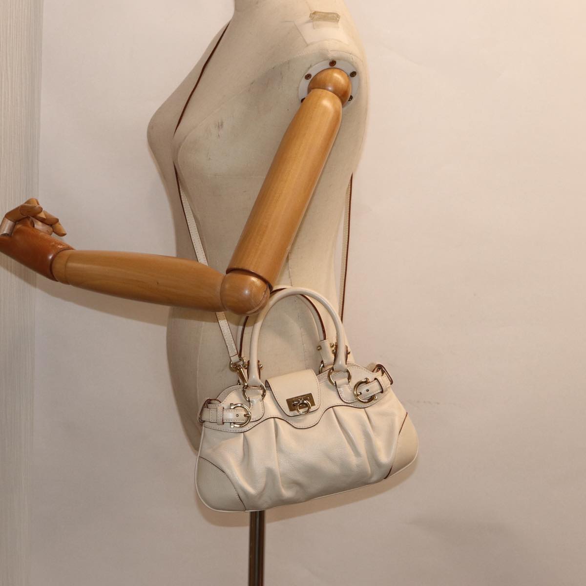 Salvatore Ferragamo Marisa, White, Leather, handbag