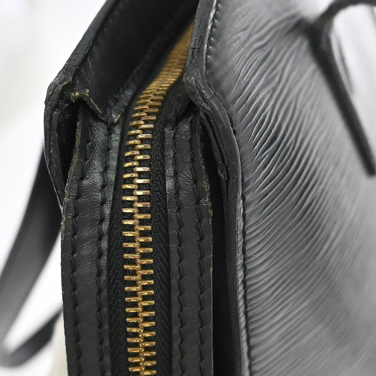 Louis Vuitton Saint Jacques Epi Leather, Black, Leather, Handbag