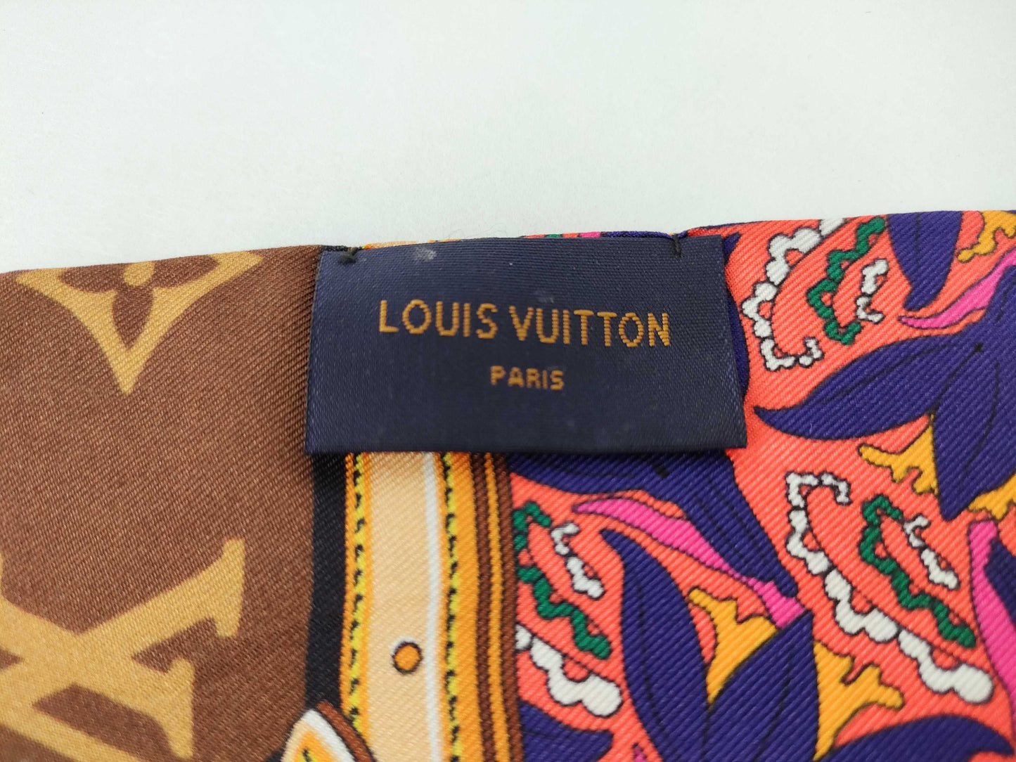 Louis Vuitton LV Essential Belt Leather, OTHER, OTHER, Scarve & shawl