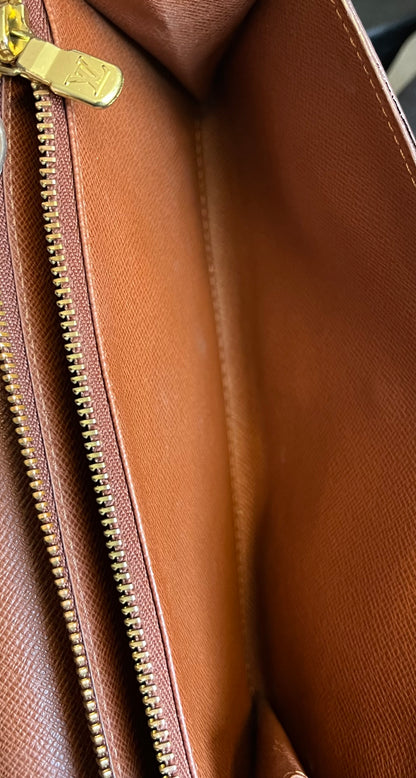 Louis Vuitton Sarah Monogram Canvas, Brown, Canvas, Clutch