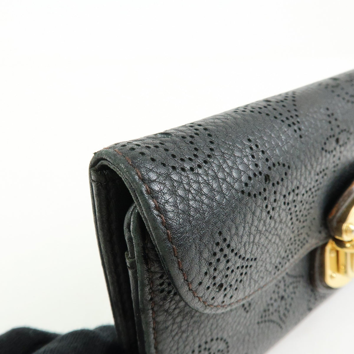 Louis Vuitton Amelia Mahina Leather, Black, Leather, Wallet