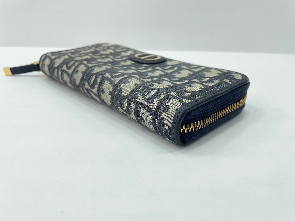 Christian Dior 30 Montaigne Voyageur canvas, Navy, Canvas, Wallet
