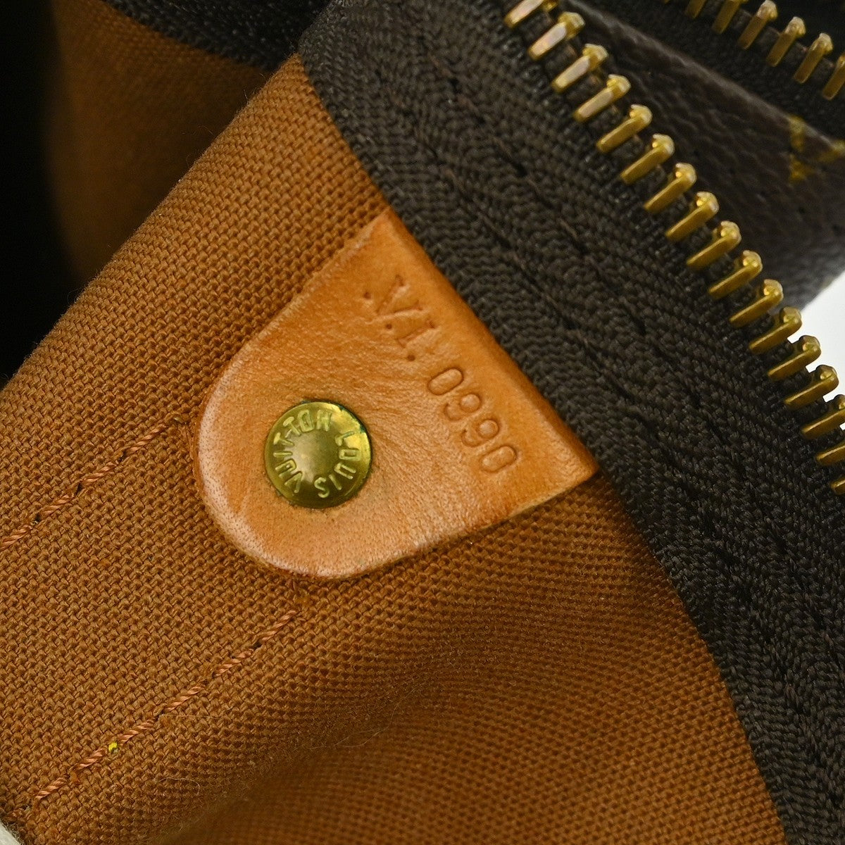 Louis Vuitton Keepall Bandoulière Monogram, Brown, Canvas, Travel Bag