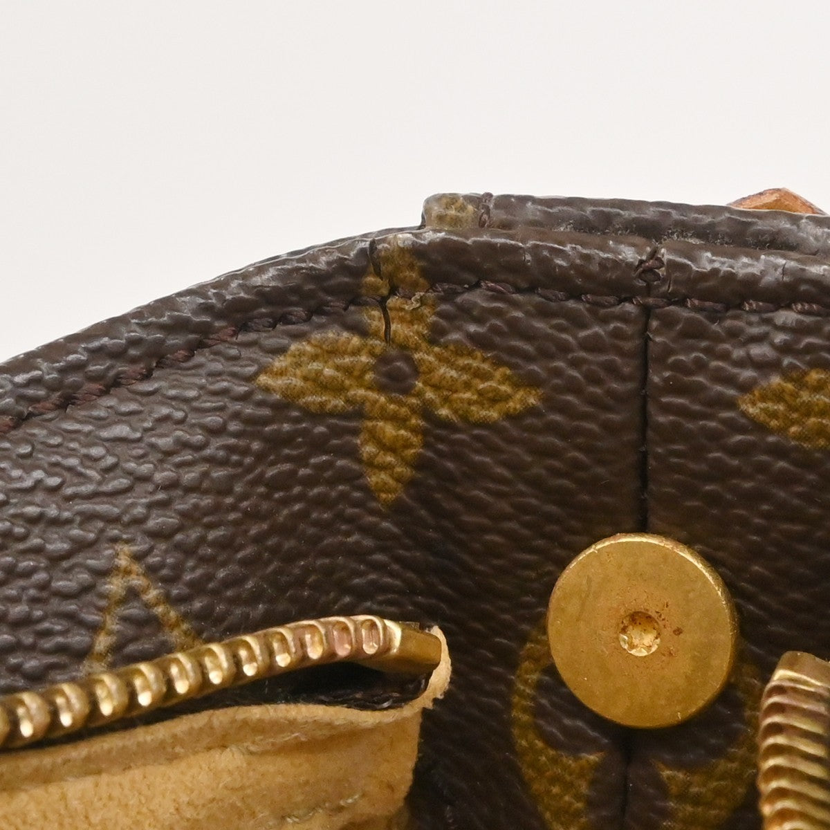 Louis Vuitton Looping Monogram Canvas, Brown, Canvas, Handbag
