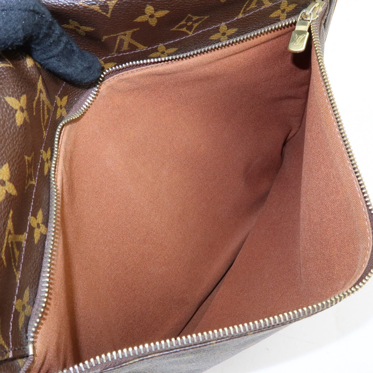 Louis Vuitton Beaubourg Messenger Monogram Canvas, Brown, Canvas, Handbag