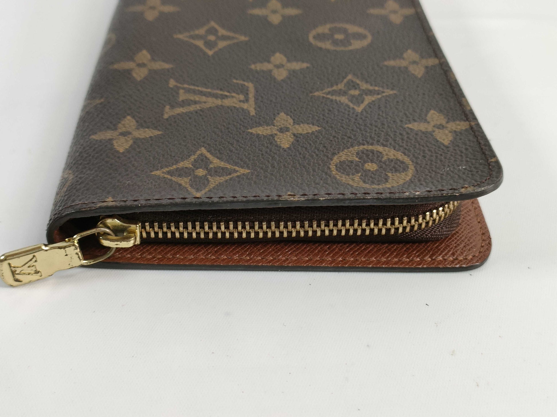 Louis Vuitton Porte-Monnaie Billets Zip Wallet Monogram Glace Leather, Beige, Canvas, Wallet