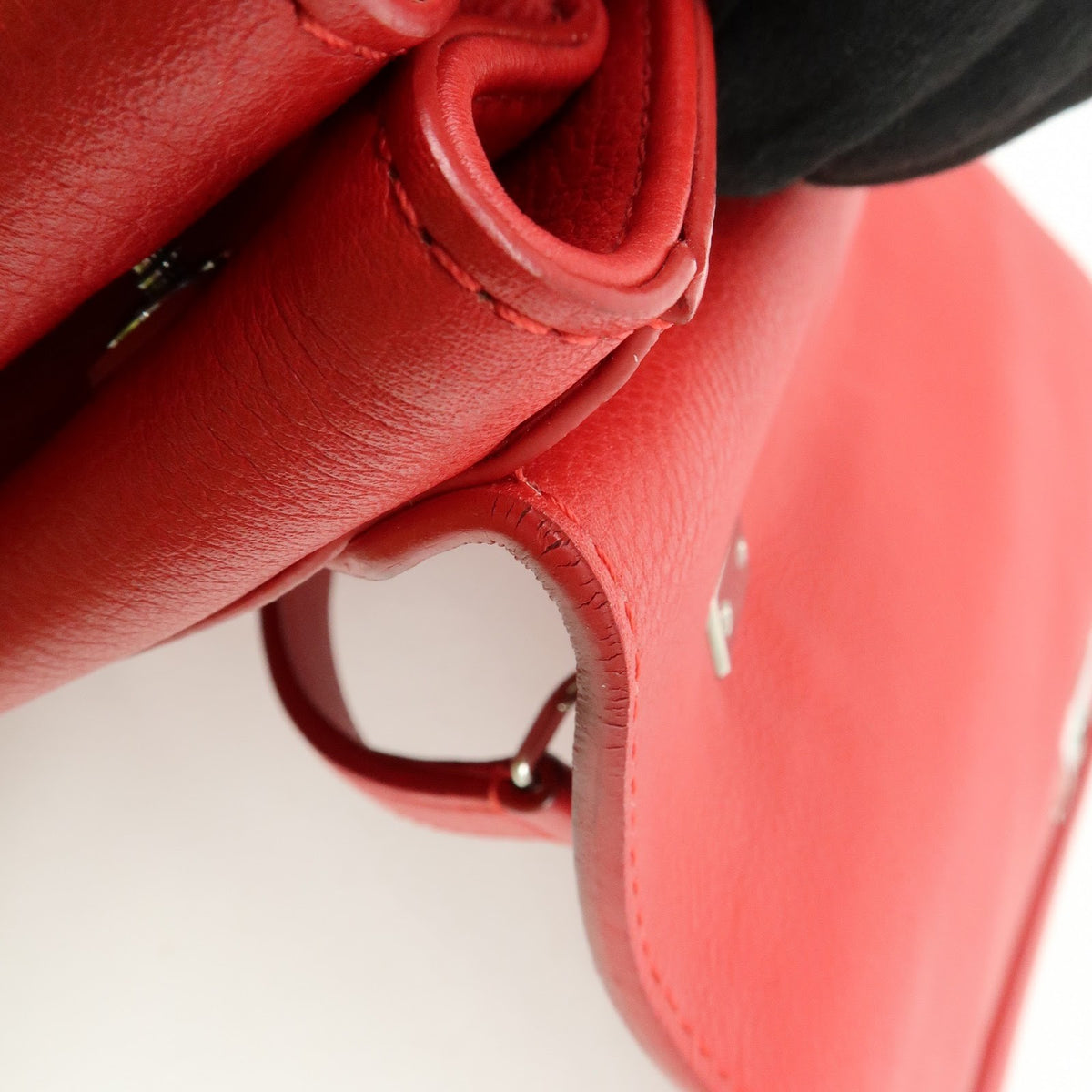 Louis Vuitton Lockme II Leather, Red, Leather, Shoulder Bag
