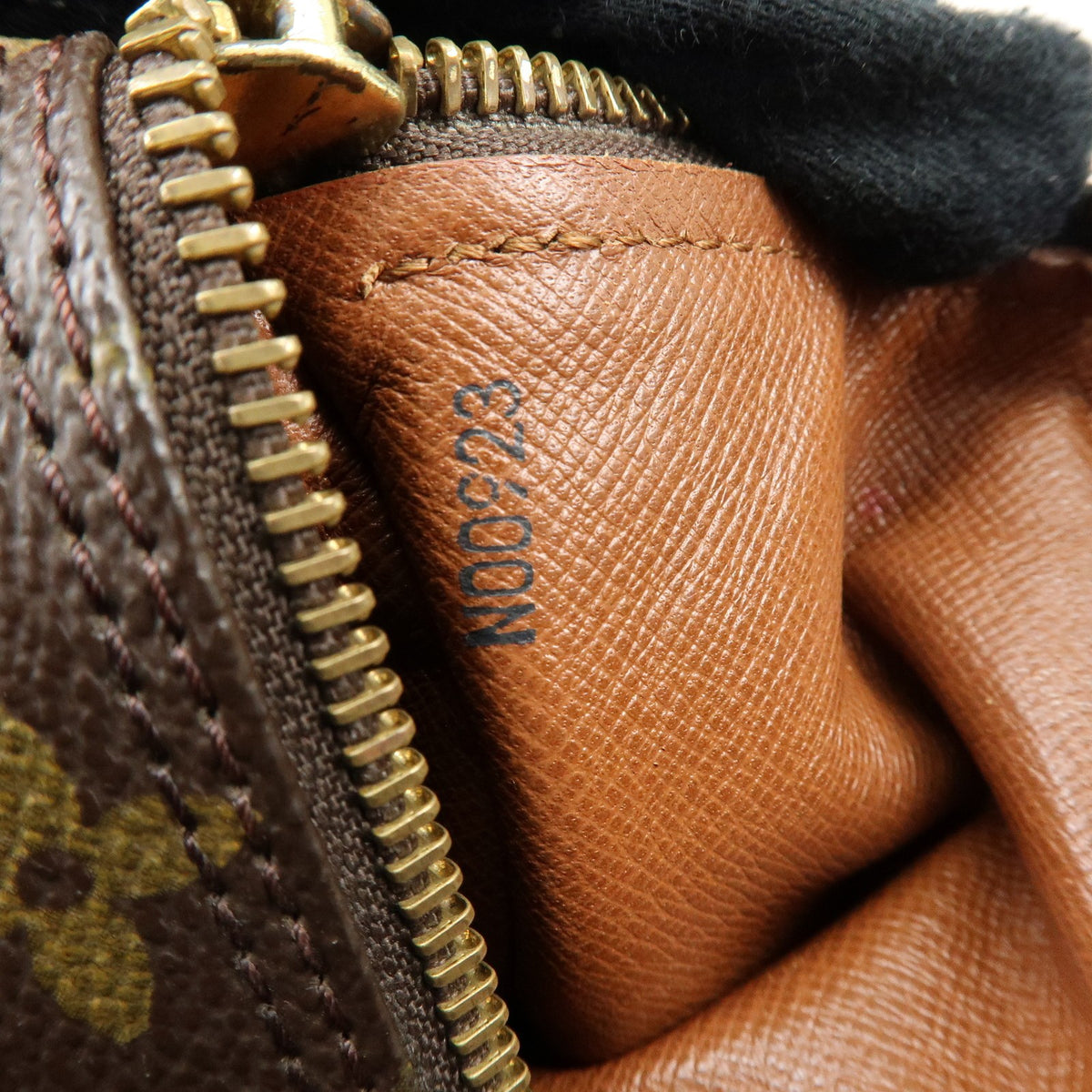 Louis Vuitton Papillon Monogram Canvas, Brown, Canvas, Handbag