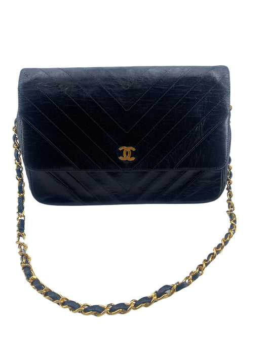 Chanel V-Stich, Black, Leather, shoulder