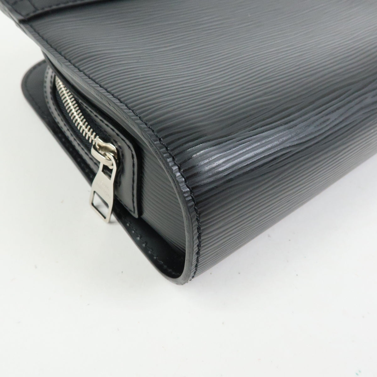 Louis Vuitton Hoche Clutch Epi Leather, Black, Leather, Clutch