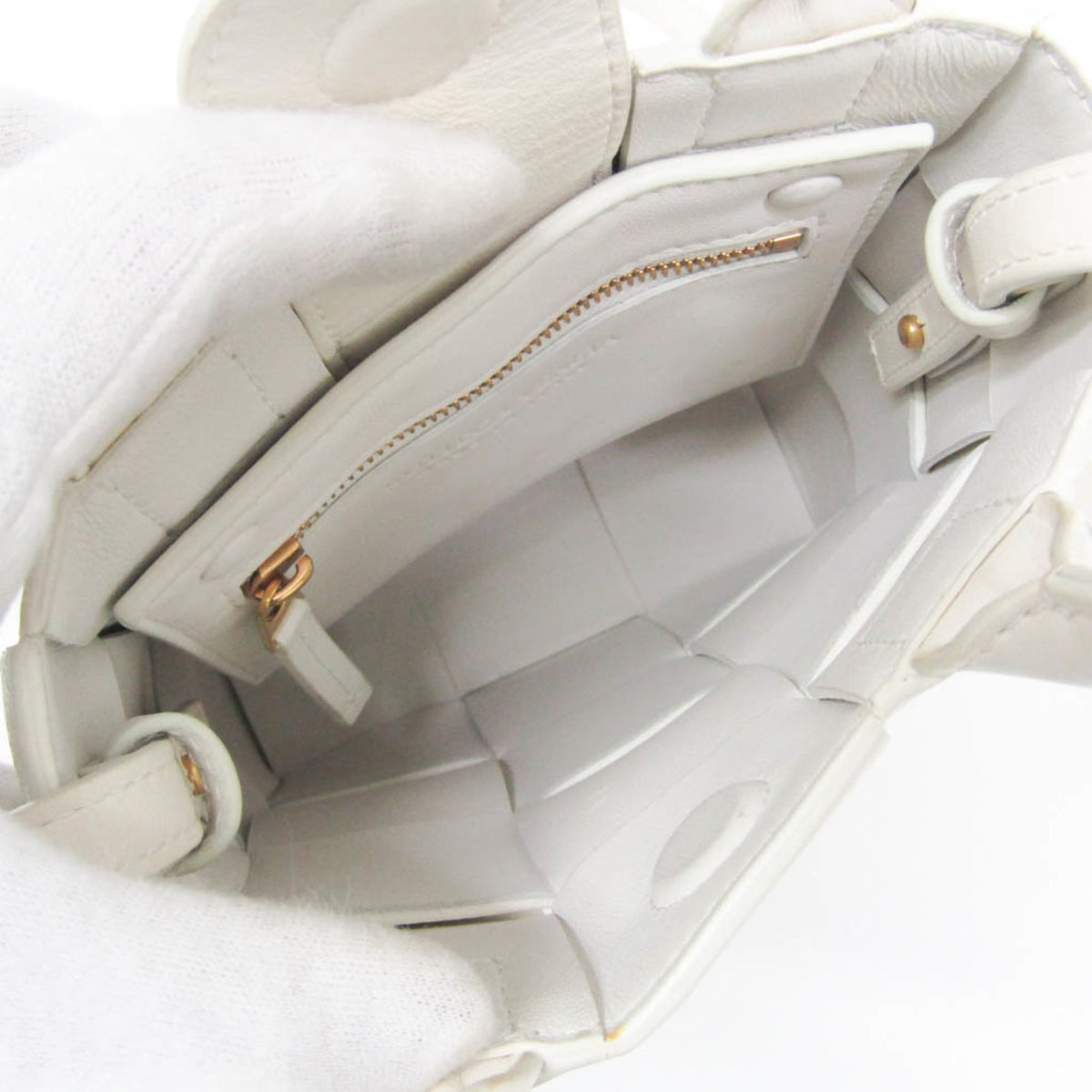 Bottega Veneta Cassette Convertible Maxi Intrecciato Leather, White, Leather, Tote Bag