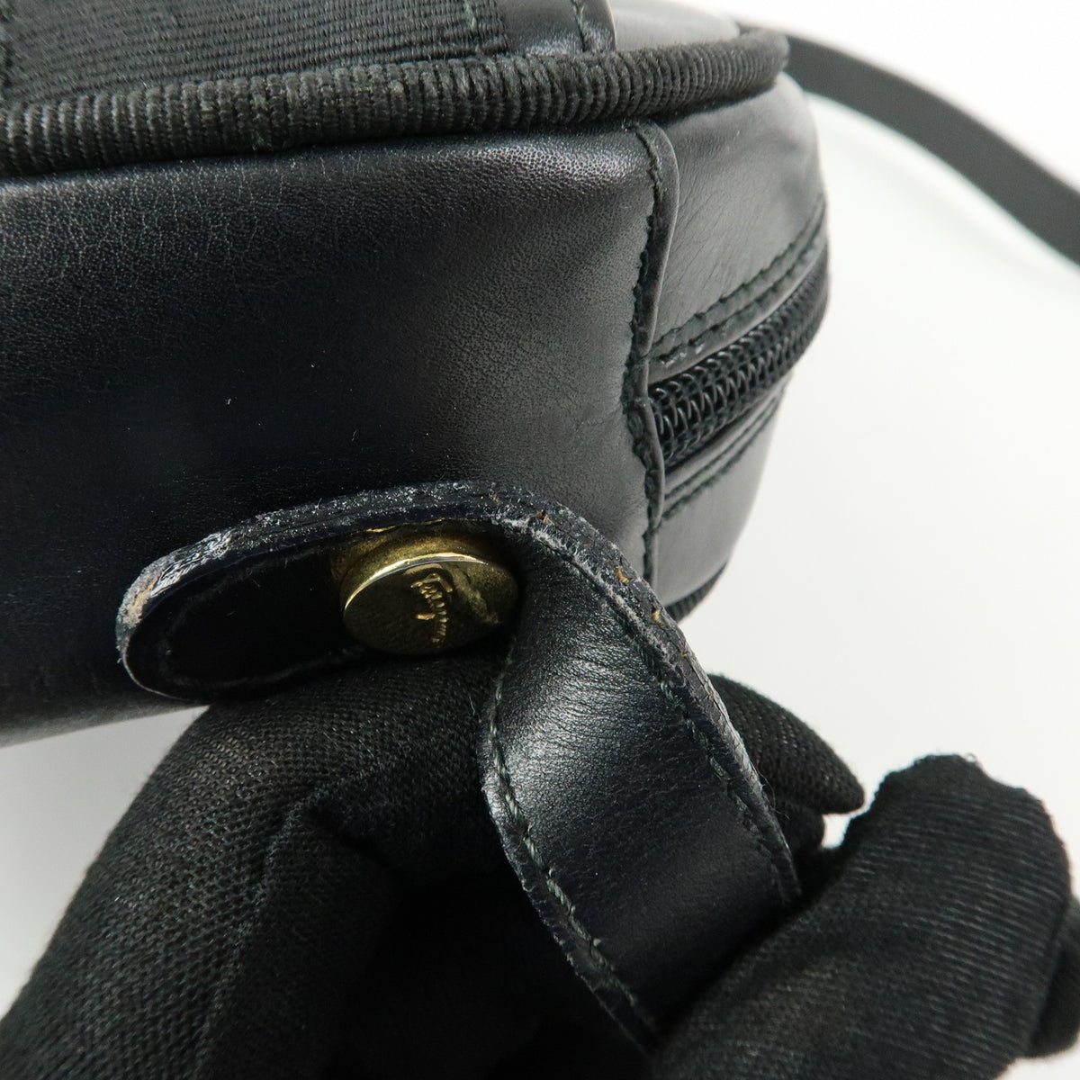 Salvatore Ferragamo Vara Bow Camera Leather, Black, Leather, Shoulder Bag