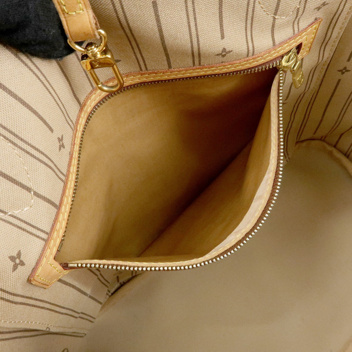 Louis Vuitton Neverfull Monogram Canvas, Brown, Canvas, Tote Bag