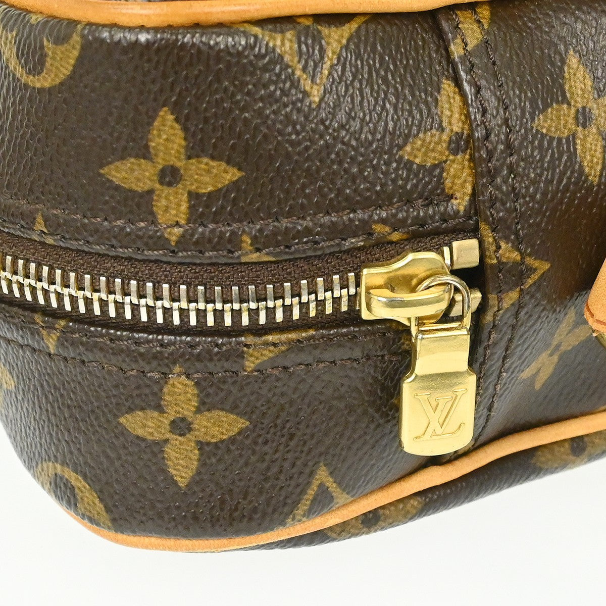 Louis Vuitton Nil Messenger Monogram Canvas, Brown, Canvas, Handbag