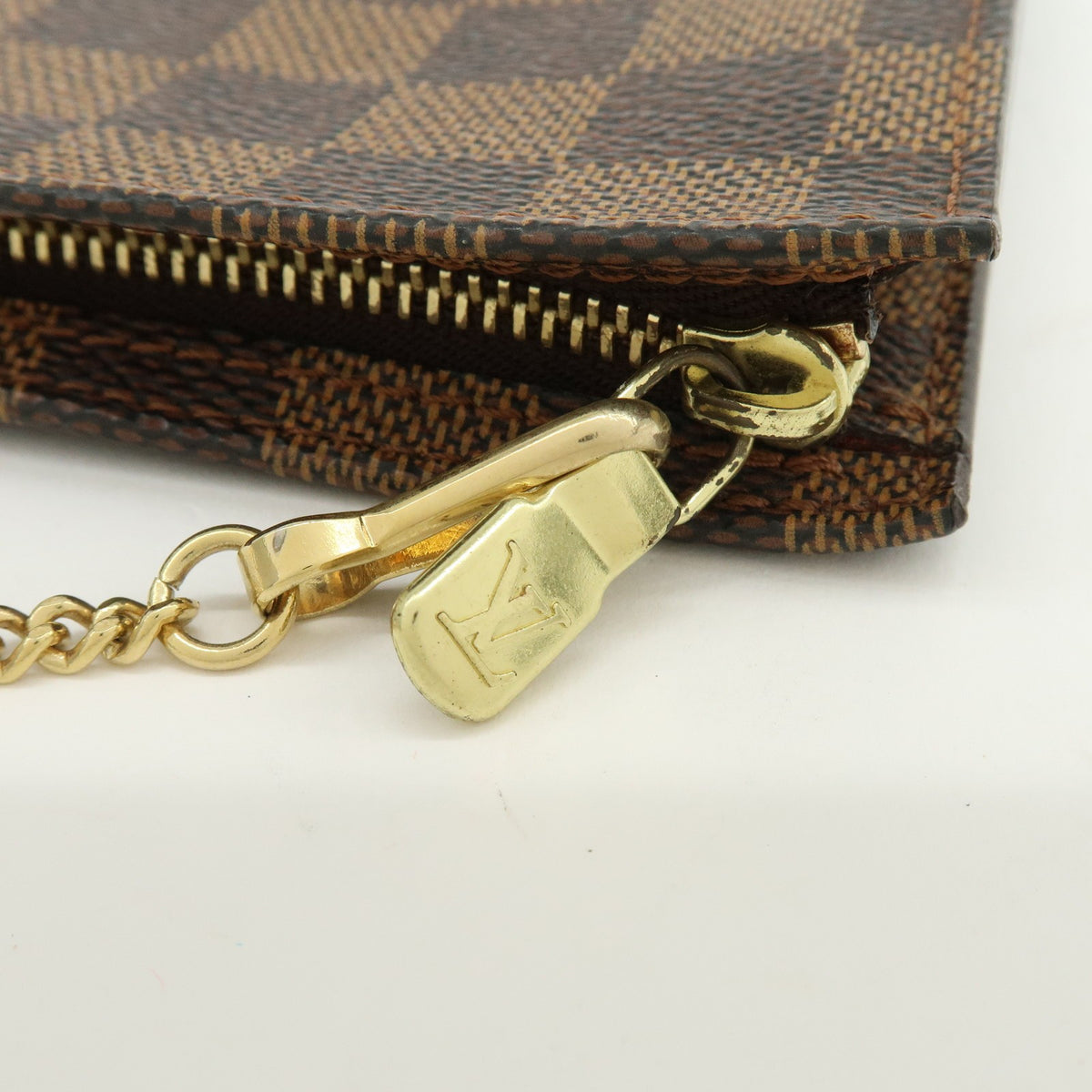 Louis Vuitton Marais Bucket Zip Damier, Brown, Canvas, Clutch