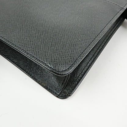 Louis Vuitton Selenga Pochette Taiga Leather, Black, Leather, Clutch