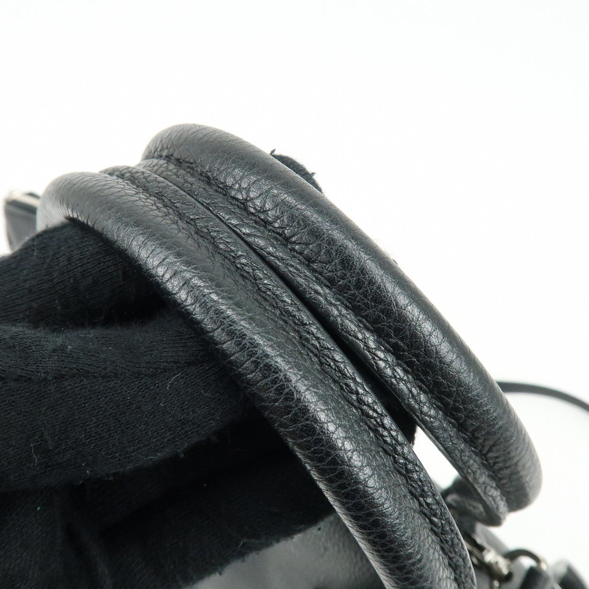 Louis Vuitton Soft Lockit Leather, Black, Leather, Handbag