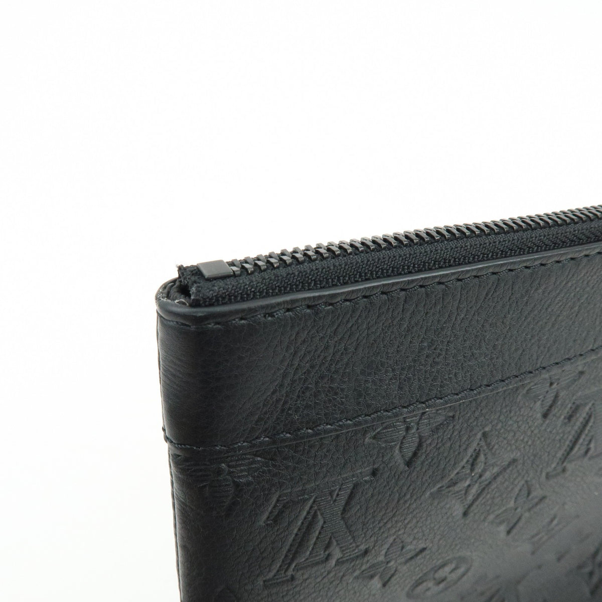 Louis Vuitton Pochette To-Go Monogram Shadow Leather, Black, Leather, Clutch