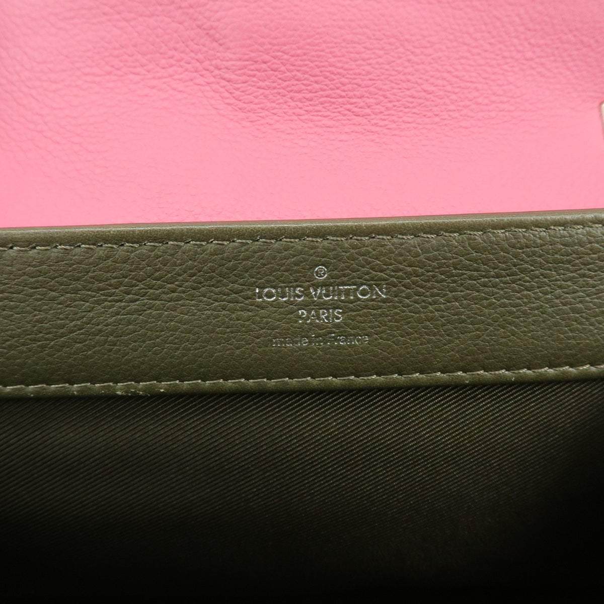 Louis Vuitton Lockme II Leather, Pink, Leather, Shoulder Bag