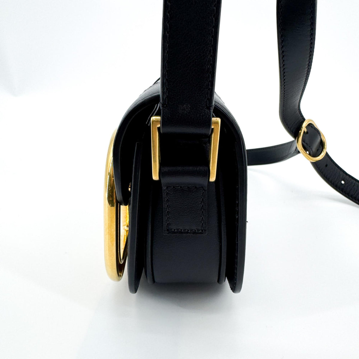 Valentino Garavani Supervee Leather, Black, Leather, Crossbody Bag