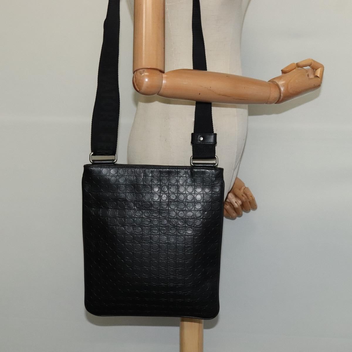 Salvatore Ferragamo Vintage Leather, Black, Leather, Shoulder Bag
