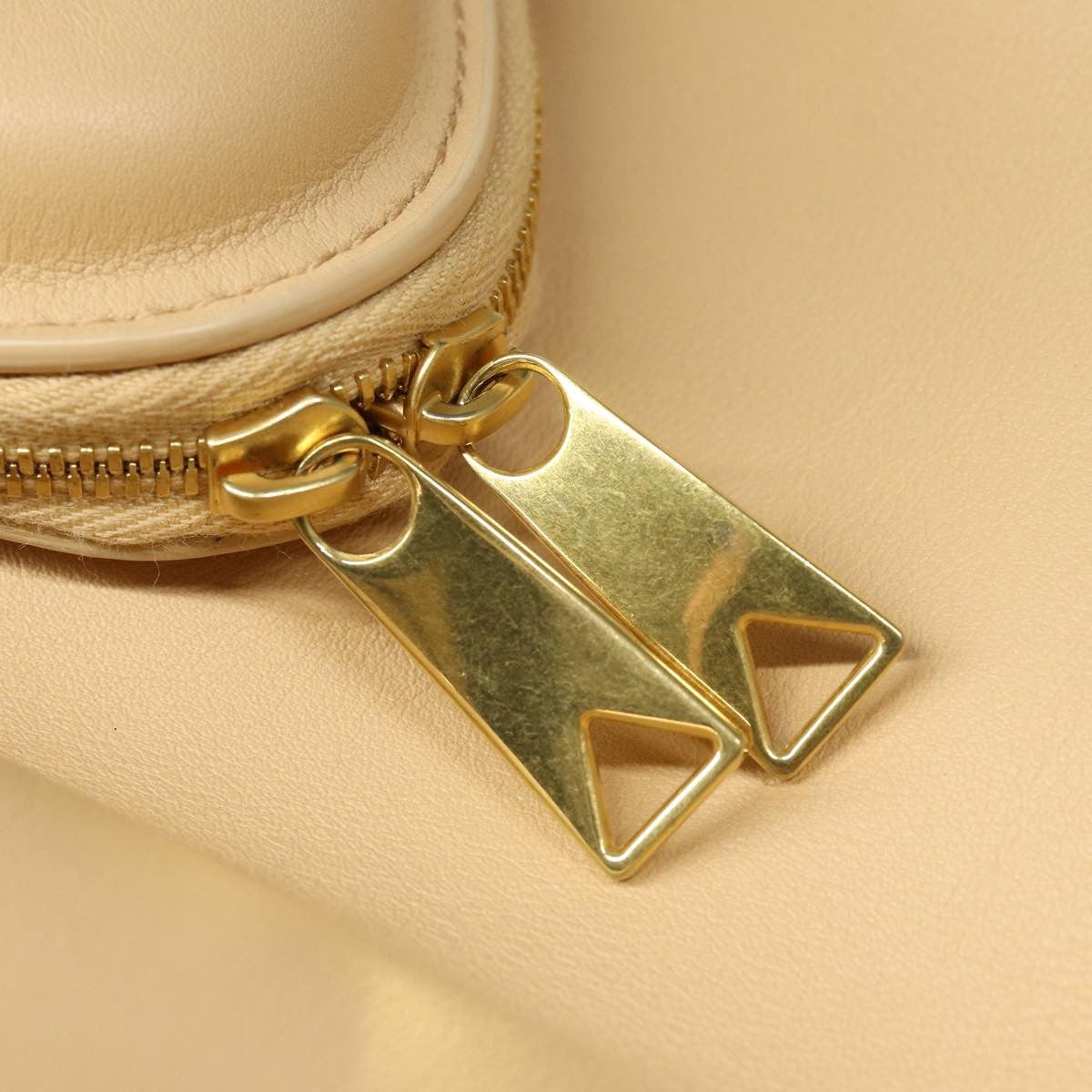 Bottega Veneta Beak Leather, Beige, Leather, Tote Bag