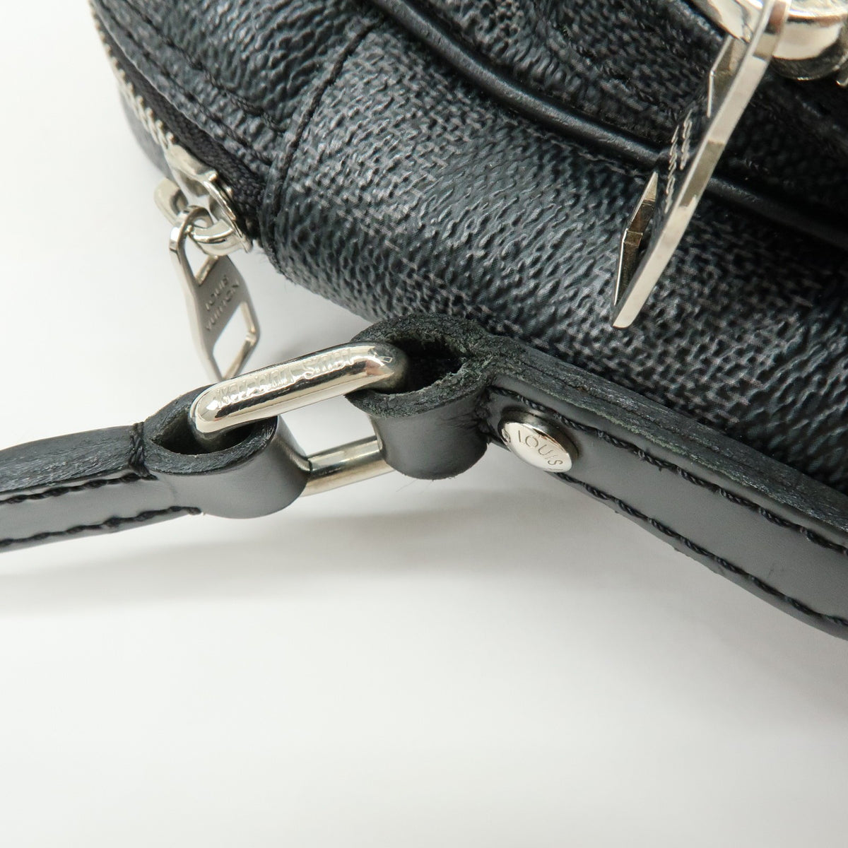 Louis Vuitton Rem Damier Graphite, Black, Canvas, Handbag