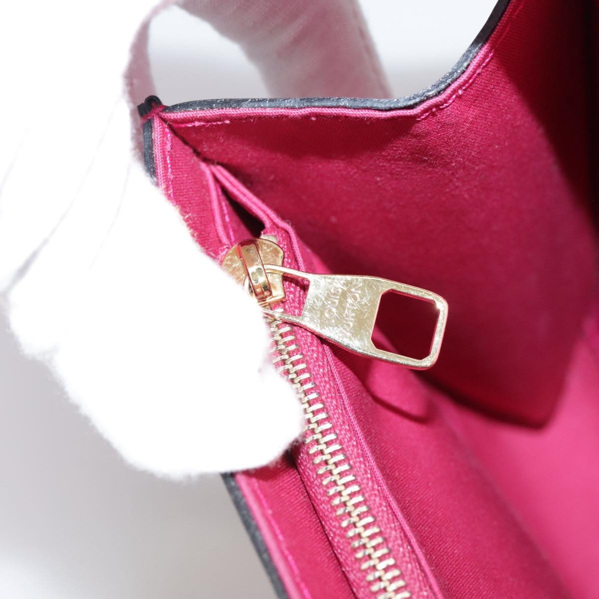 Louis Vuitton Louise Clutch Patent, Pink, Patent Leather, Clutch
