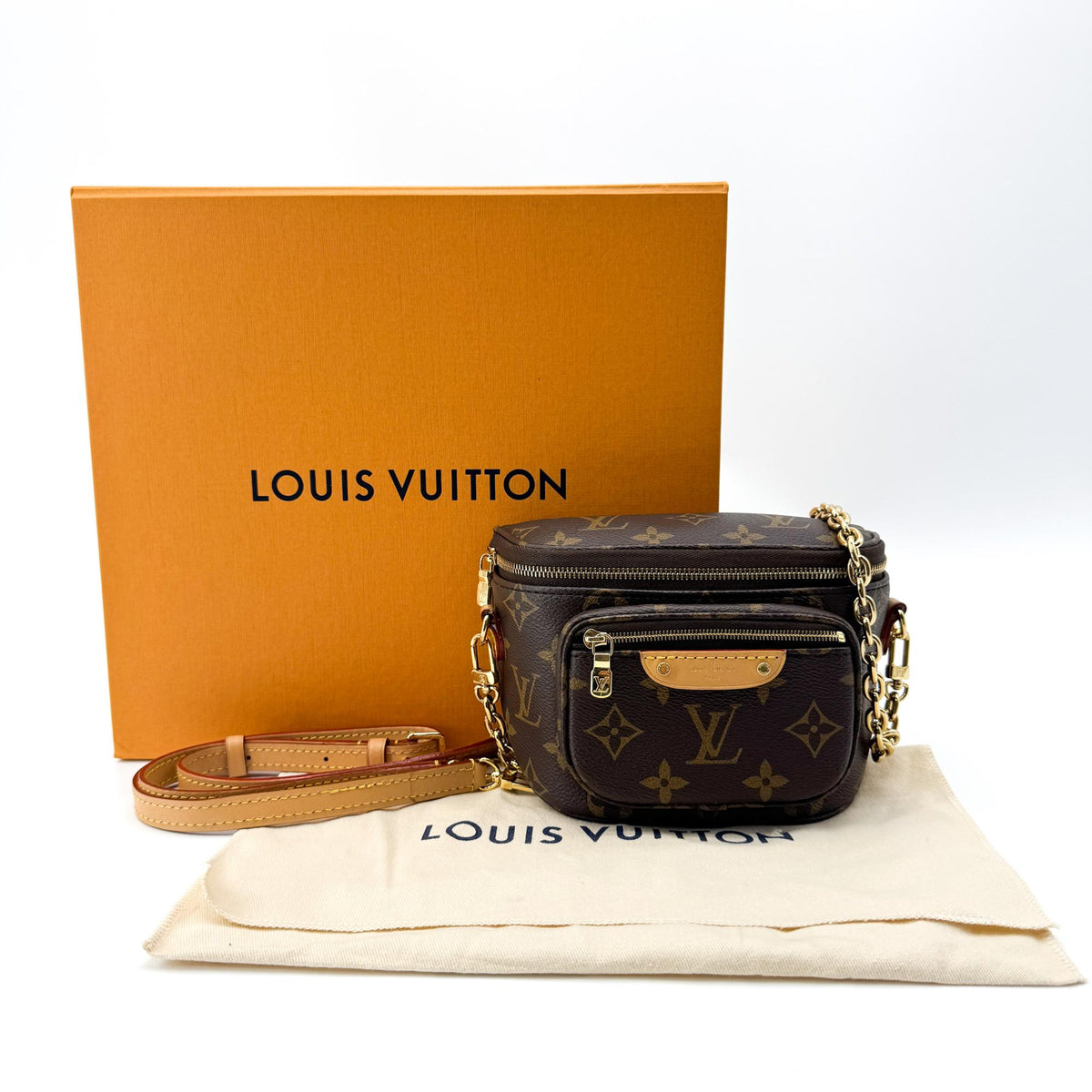 Louis Vuitton Bum Monogram Canvas, Brown, Canvas, Clutch
